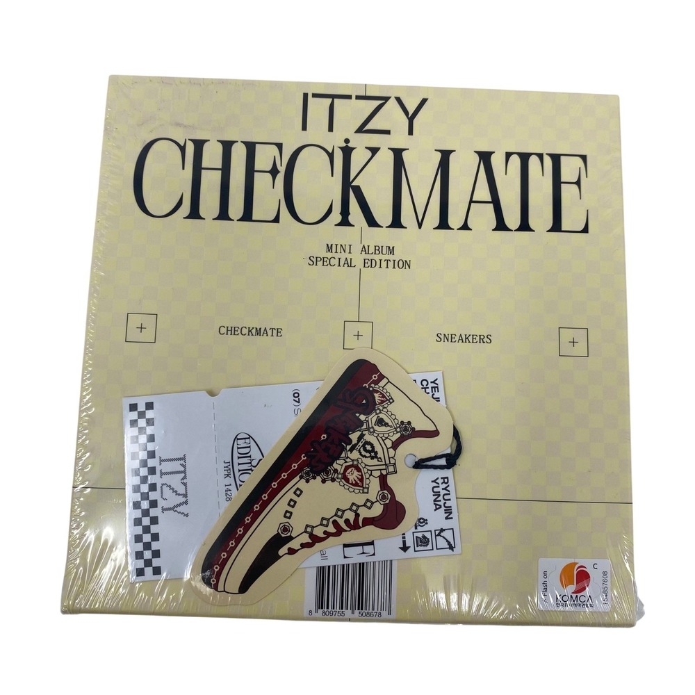 ITZY Checkmate Mini Album Special Edition Sneakers K-Pop CD JYP Entertainment